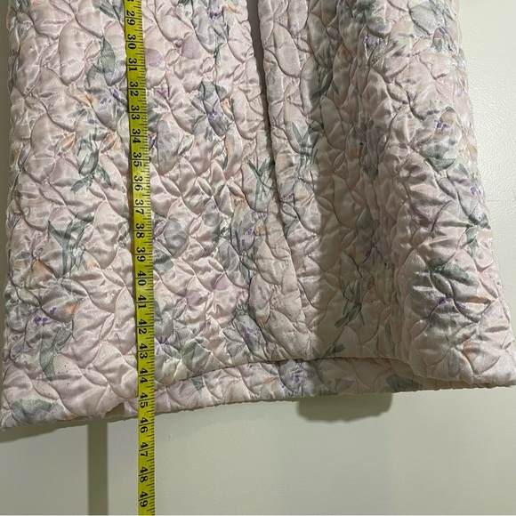 Vintage | Amazing Quilted 1960s-70s Evening Robe - Picture 8 of 9